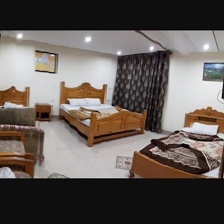 Gateway Hotel 纳兰恩 外观 照片